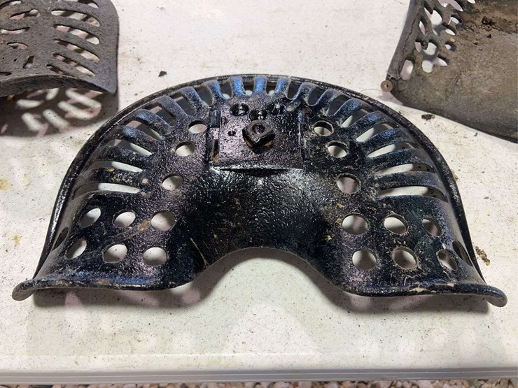 (3)-cast-iron-seats-image-10