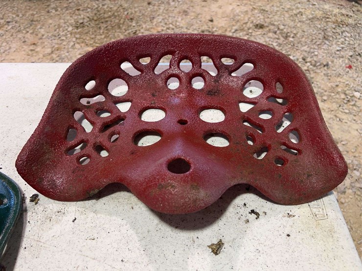 (3)-cast-iron-seats-image-12
