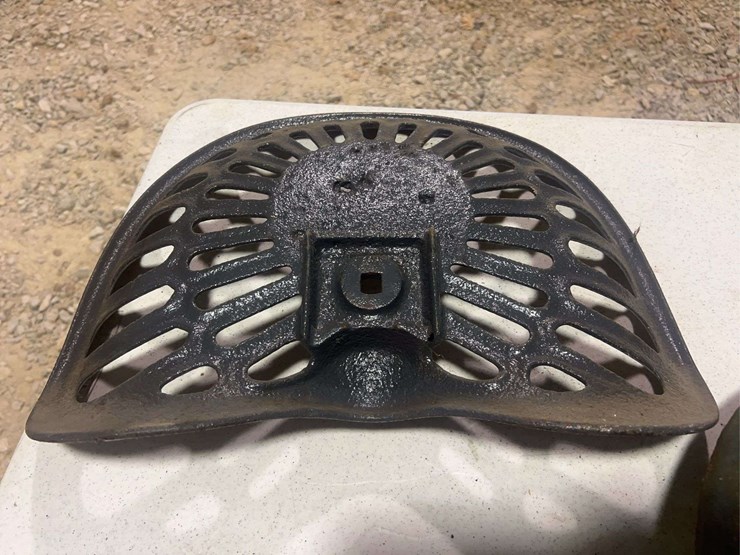 (3)-cast-iron-seats-image-4