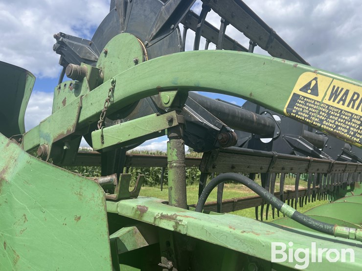 john-deere-216-image-12