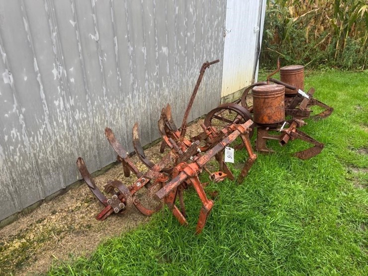 allis-chalmers-cultivator-for-g-tractor-image-4