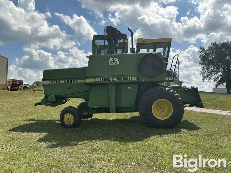 1981-john-deere-4420-image-4