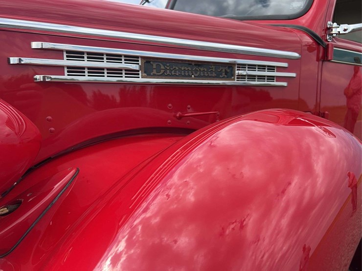 1948-diamond-t-201-one-ton-pickup-image-87