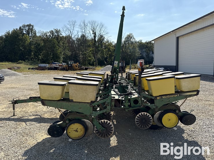 john-deere-7200-image-8