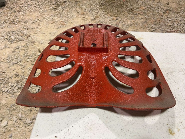 (3)-cast-iron-seats-image-5