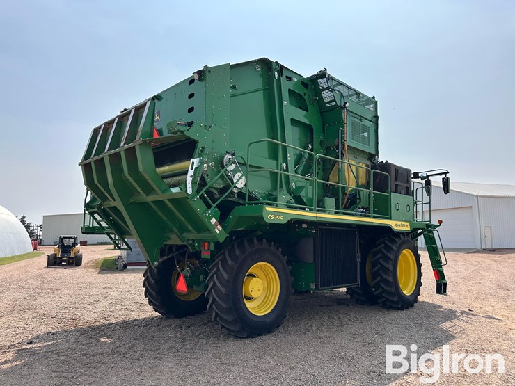 2022-john-deere-cs770-cotton-stripper-image-5
