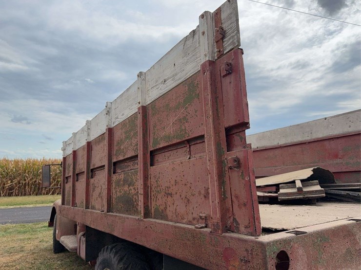 federal-grain-truck-image-100