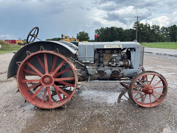 wallis-20-30-tractor-image-2