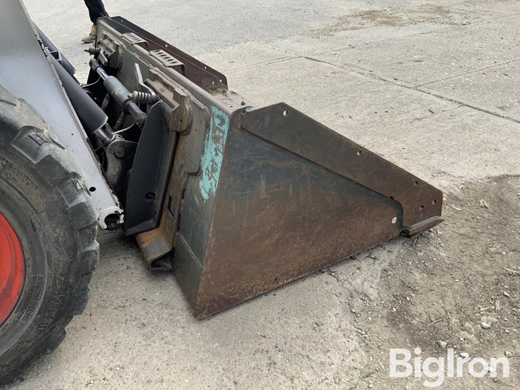 2014-bobcat-s590-image-13