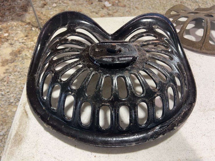 (3)-cast-iron-seats-image-16