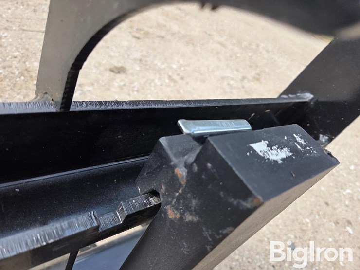 2025-msi-pallet-fork-attachment-image-13