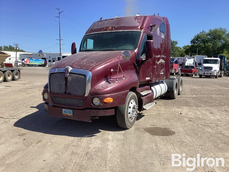2007-kenworth-t2000-image-1