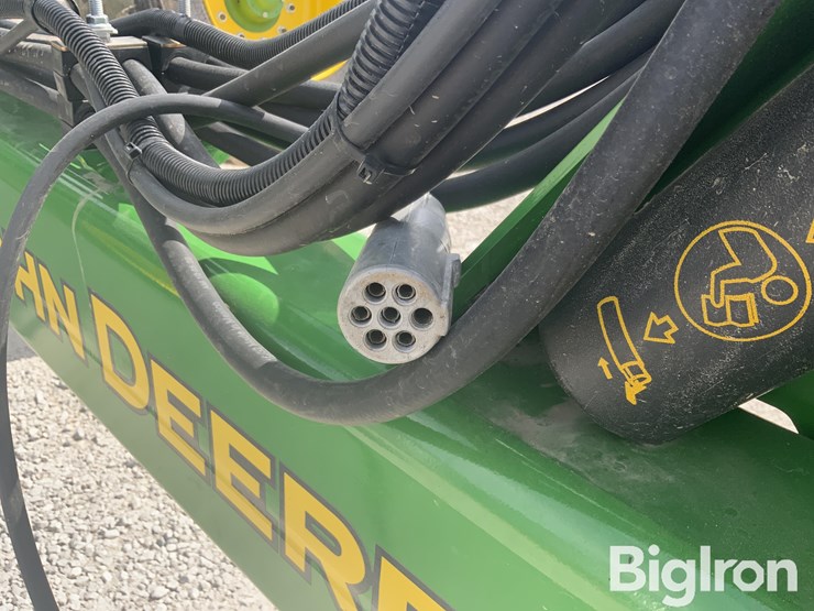 2024-john-deere-2680h-image-17