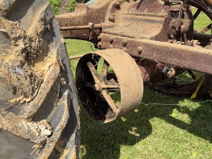 farmall-f-20-image-30