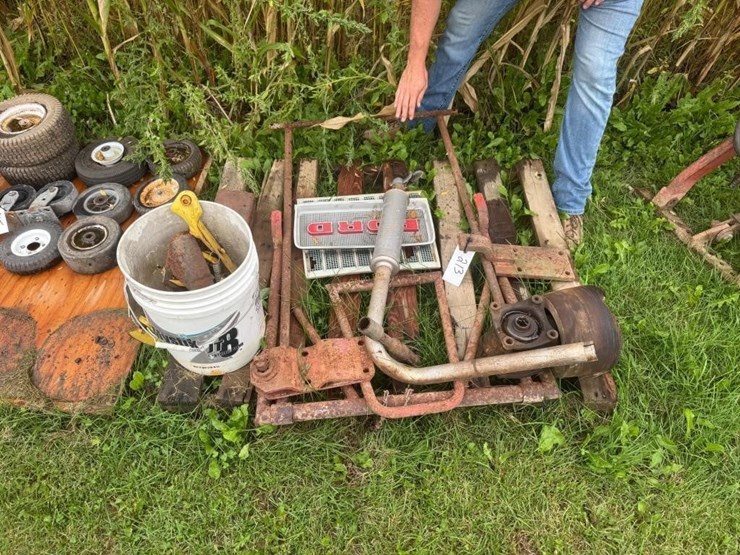 pallet-of-tractor-parts-image-1