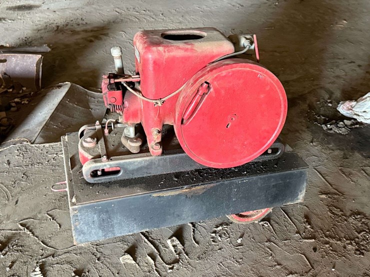 international-harvester-type-lb-1½–2½-hp-hit-and-miss-engine-image-5