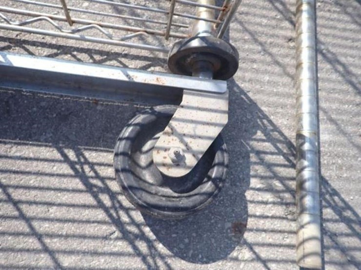qty-of-(3)-metal-racks-image-17