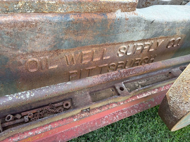 blackbear-25-hp-engine-on-cart-image-12