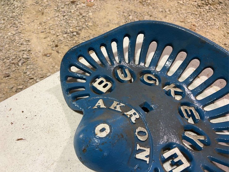 (3)-cast-iron-seats-image-3