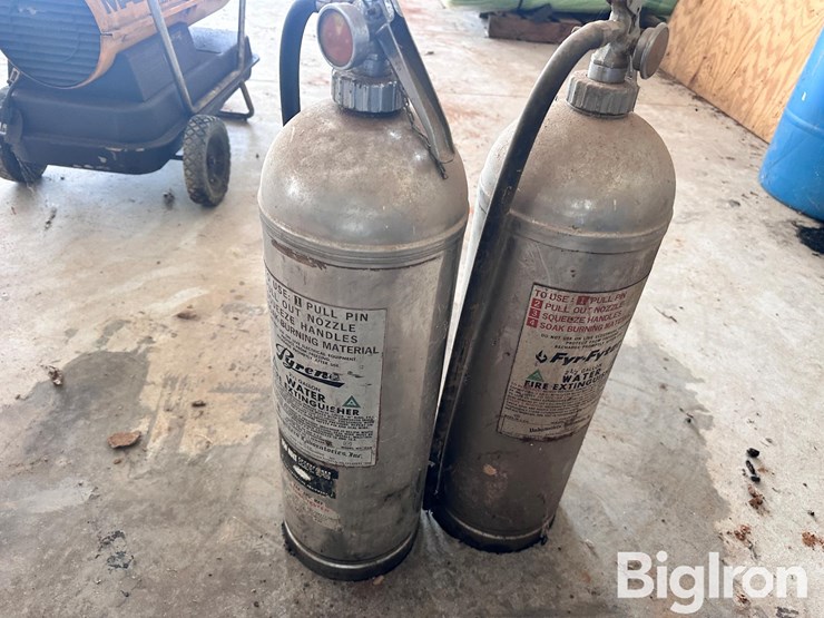 fyr-fyter-2.5-gallon-water-fire-extinguishers-image-4