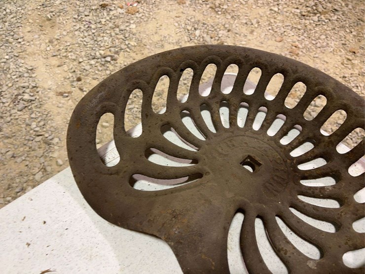 (3)-cast-iron-seats-image-3