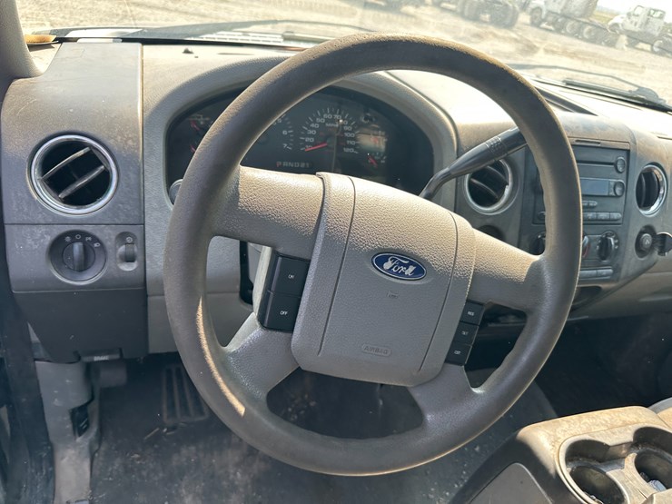 2005-ford-f150-image-44