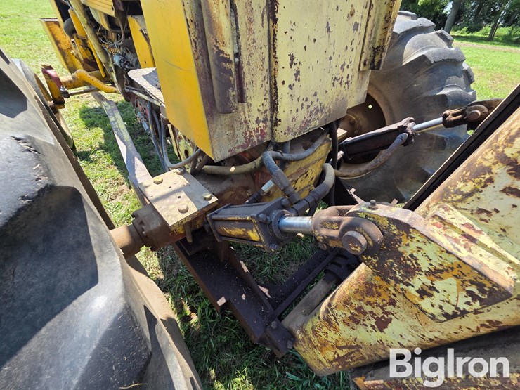 international-forklift-image-10