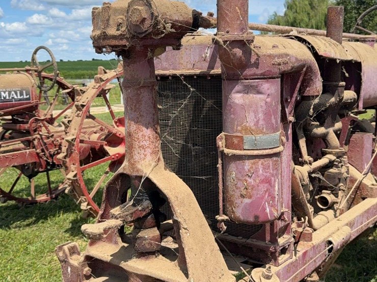 farmall-f-20-image-44