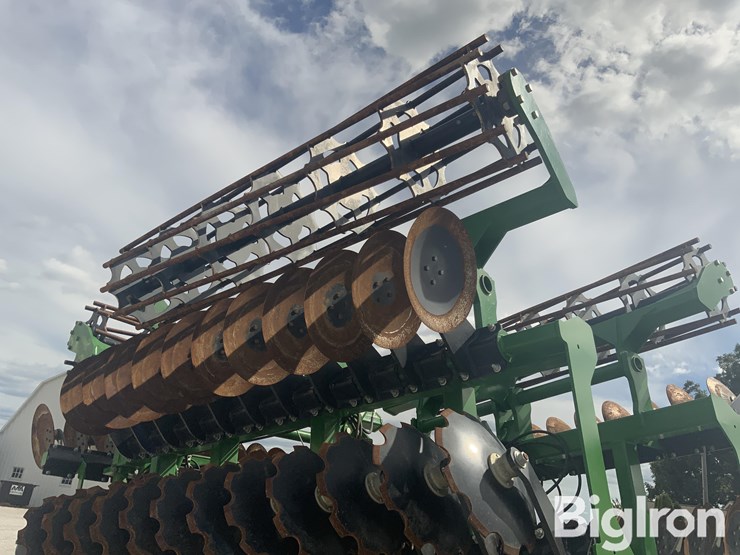 2024-john-deere-2680h-image-20