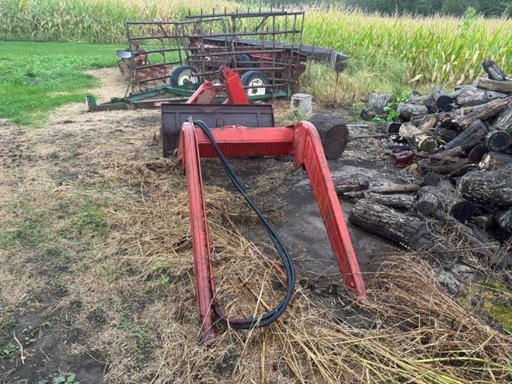 massey-ferguson-loader-image-4