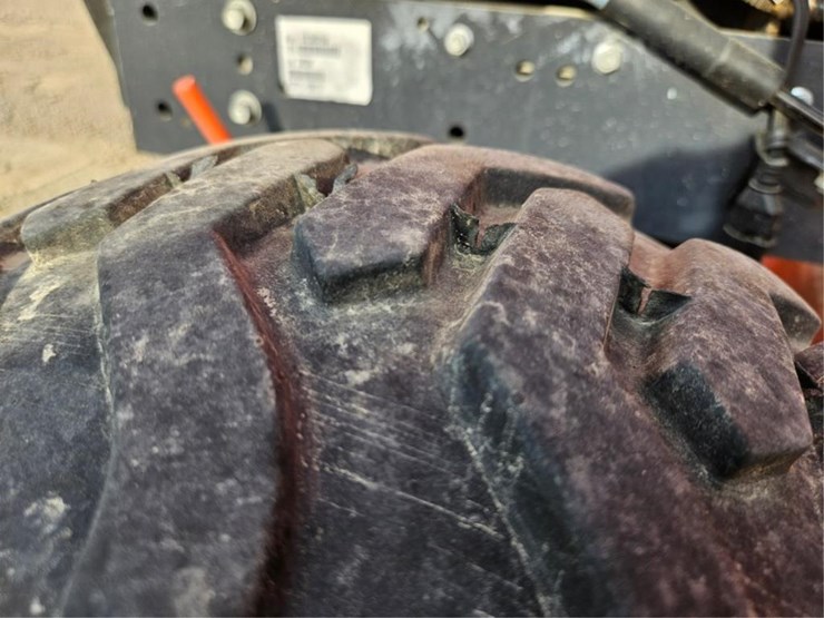 kubota-bx2380-image-47