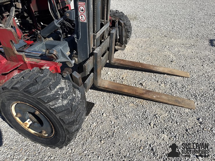 2005-moffett-m5500-image-13