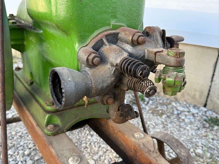 john-deere-1½-hp-type-e-hit-and-miss-engine-image-9