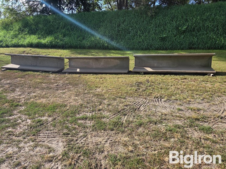 concrete-feed-bunks-image-9