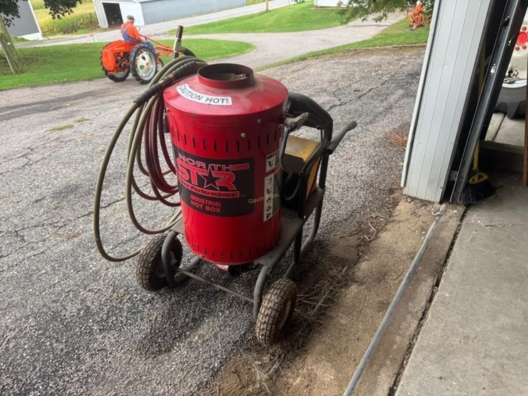 north-star-industrial-hot-box-pressure-washer-image-2