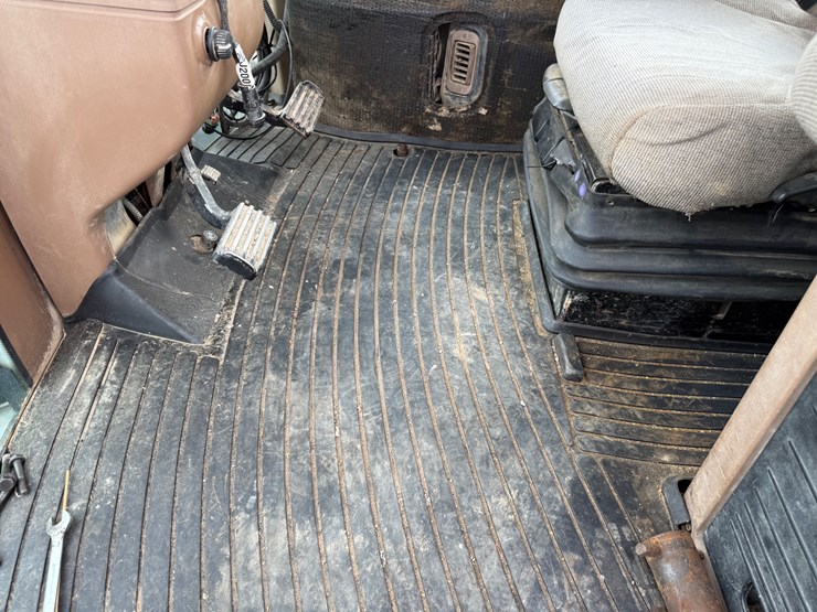 2005-john-deere-9220-image-65