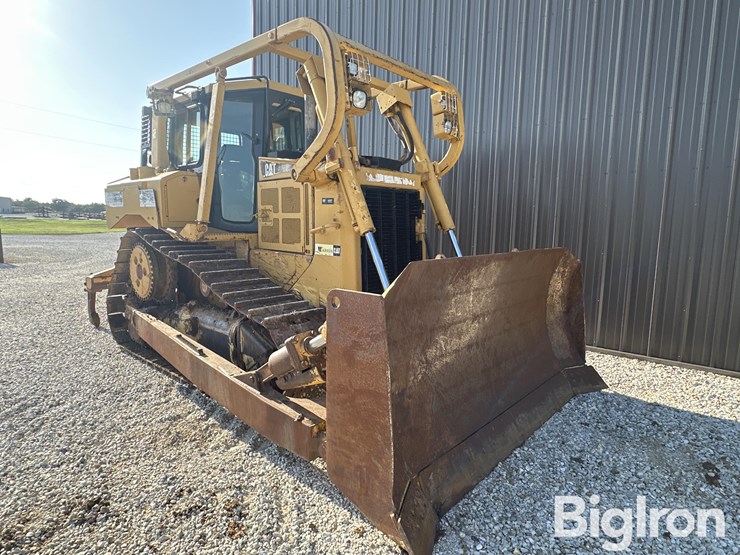 2006-caterpillar-d6r-image-3