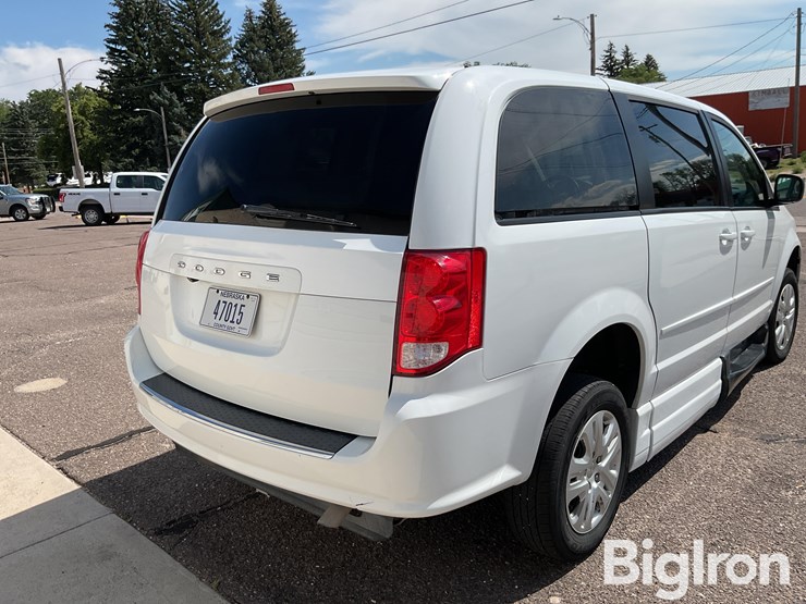 2017-dodge-grand-caravan-se-image-20