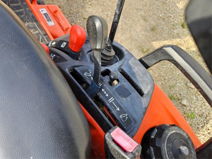 kubota-bx2380-image-32