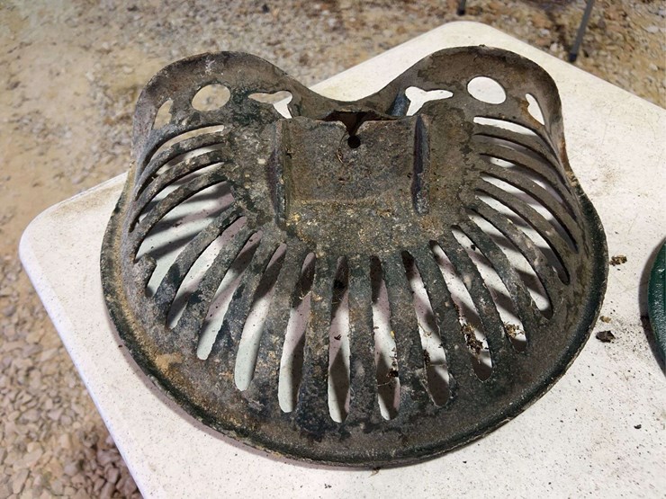 (3)-cast-iron-seats-image-16
