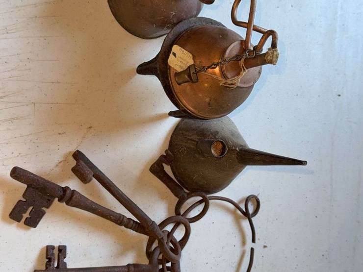 skeleton-keys-on-ring,-copper-bunsen-burner,-oil-sprayer&-funnel-can-image-6