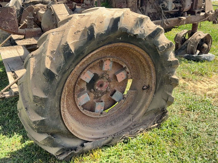 farmall-f-20-image-33