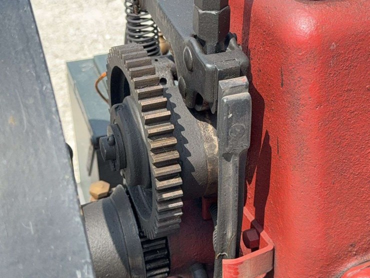 2-hp-international-harvester-“famous”-vertical-engine-with-cooling-tank-image-20