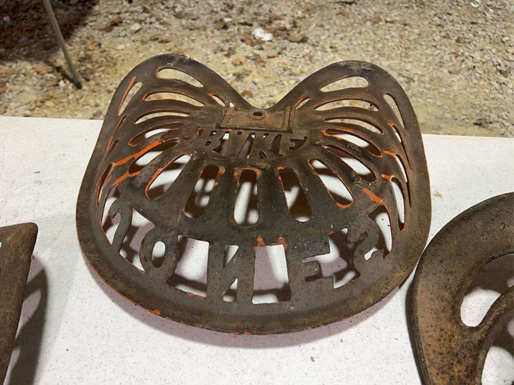 (3)-cast-iron-seats-image-11