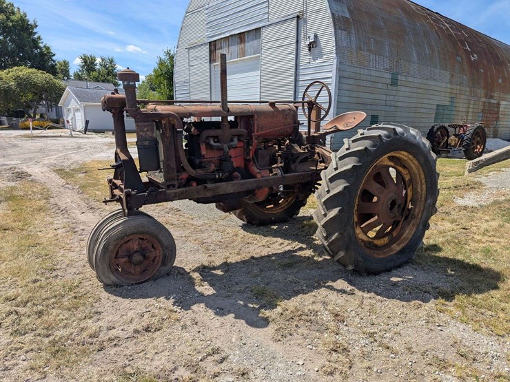 international-harvester-tractor-f-20-image-1