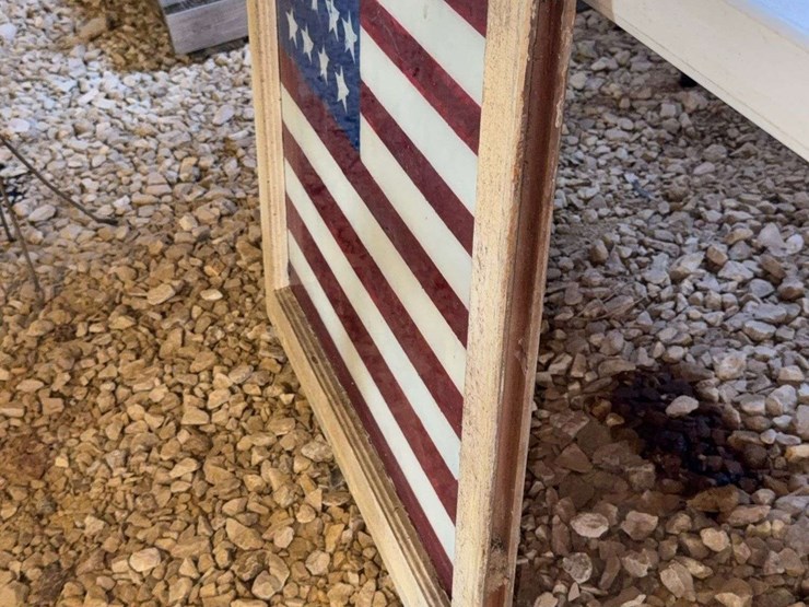 lighting-rods-and-american-flag-painted-on-old-window-image-6