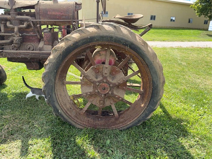 farmall-f-20-image-17
