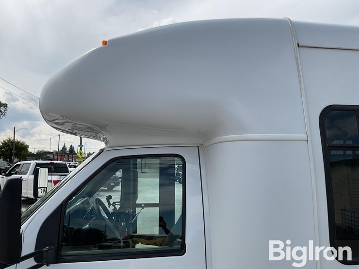 2010-ford-e450-image-14