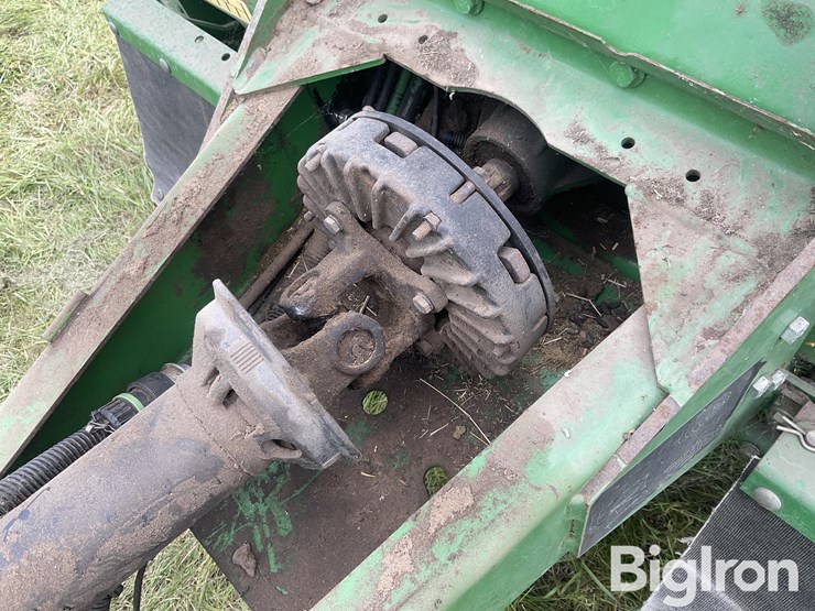 2007-john-deere-568-image-12