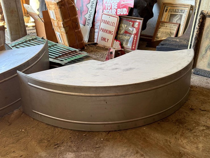 new-old-stock-reproduction-rear-fenders-image-3